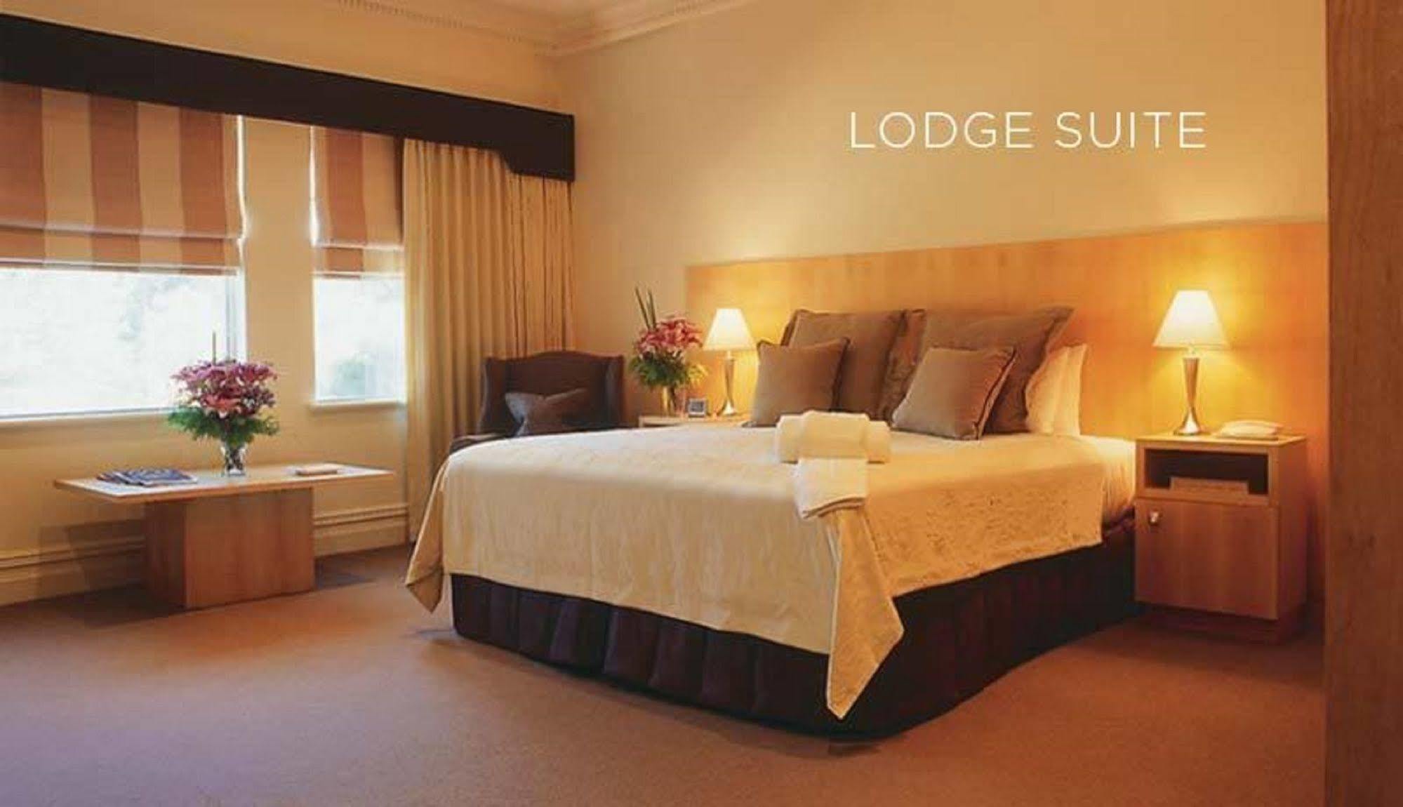 Cape Lodge *